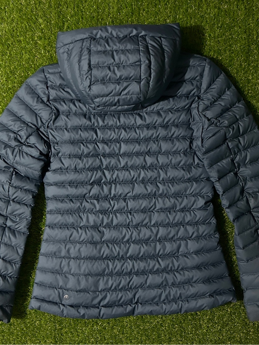 Lululemon Lightweight Quilted Hooded Puffer Jacket Size 6 Small - Picture 3 of 5